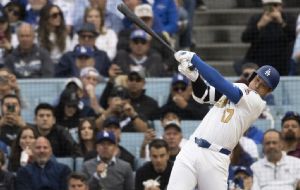Dodgers y Yankees ganan en el primer día de la campaña en Estados Unidos