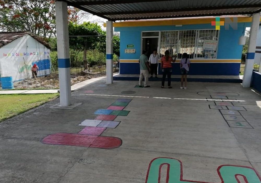 Escuelas beneficiadas en Tuxpan