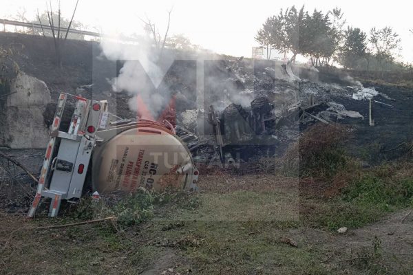Trágico accidente en la Tuxpan-Tampico; explota pipa