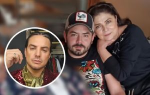 Victoria Ruffo, mamá de José Eduardo, pone a temblar a Vadhir Derbez y lo regaña por burlarse de su hijo
