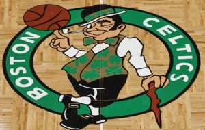 William Chisholm adquiere a los Boston Celtics en una venta histórica