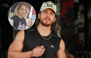 Aldo de Nigris defiende a su mamá tras ser criticada por vender en un tianguis: “Que siga siendo ella misma”