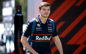 Max Verstappen y Oscar Piastri se concentran en su propia actuación en el Gran Premio de la Ciudad de México